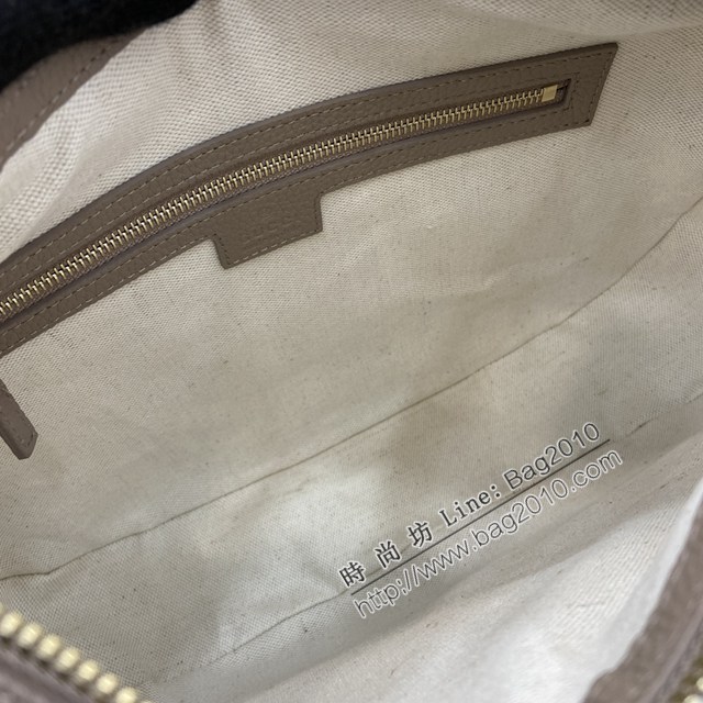 Gucci專櫃古馳最新款Emblem系列中號肩背包斜挎女包 jh2853型號：820453